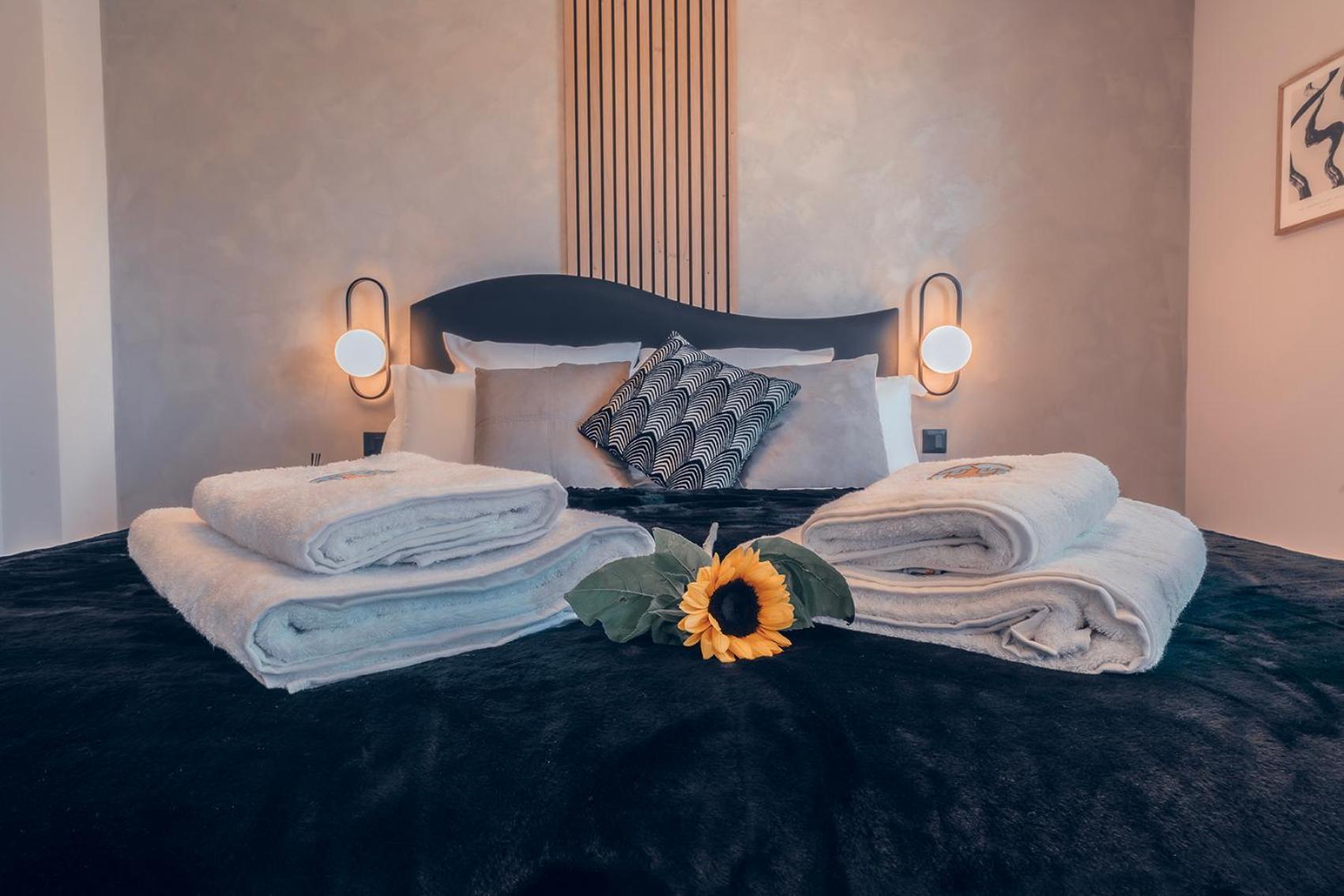 Les Suites De L'Etang Cucuron Extérieur photo